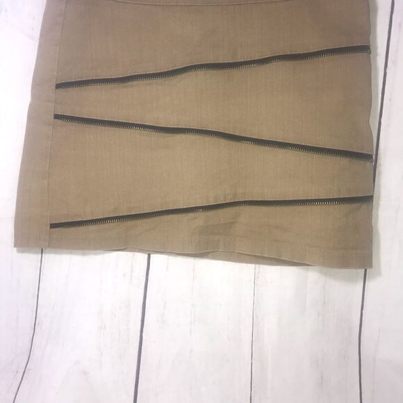 213 Zipper Skirt| Tan| Size: Large - Picture 1 of 10